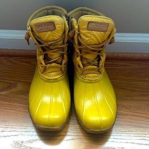 Yellow Sperry Rainboots